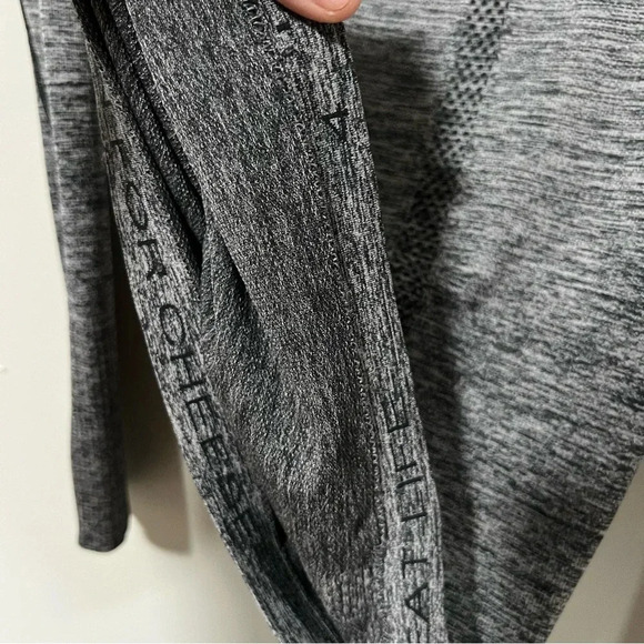 Lululemon Swiftly Tech Long Sleeve Crew Black / White (Grey Ombre) Size 4 - Picture 9 of 12